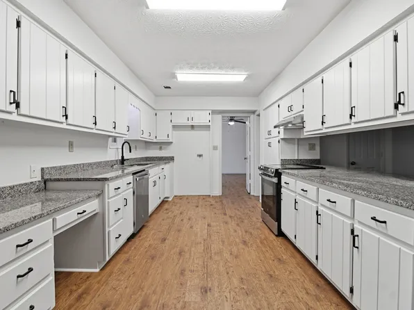 15F Little Mountain Vlg, Ellenwood, GA 30294