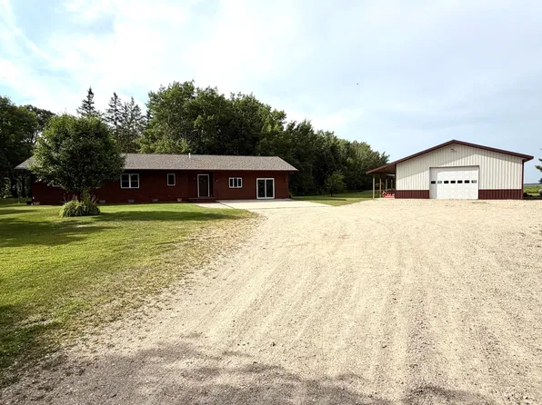 40439 230th St, Roseau, MN 56751