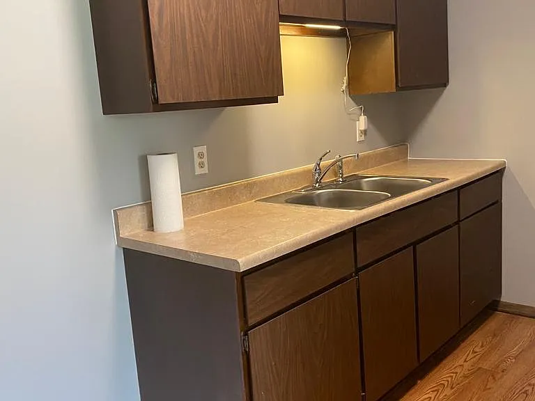 5215 Main St E #2 — Photo 4