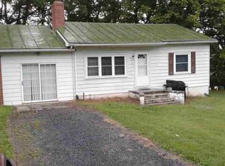 55 Lake Dr, Edinburg, VA 22824