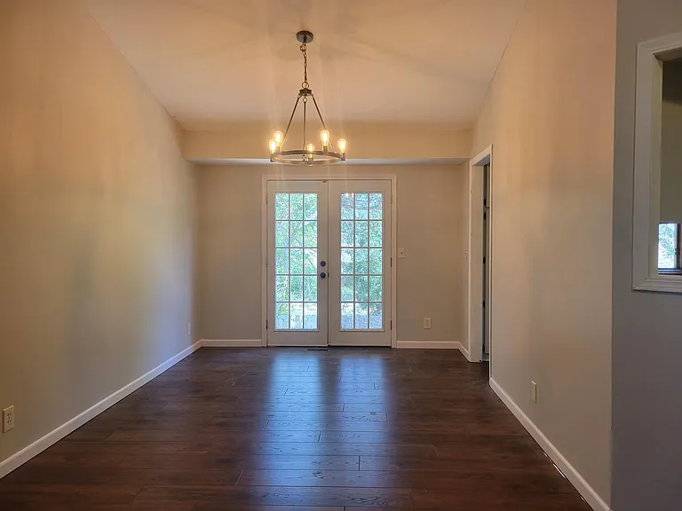 2312 N White Oak Rd — Photo 6
