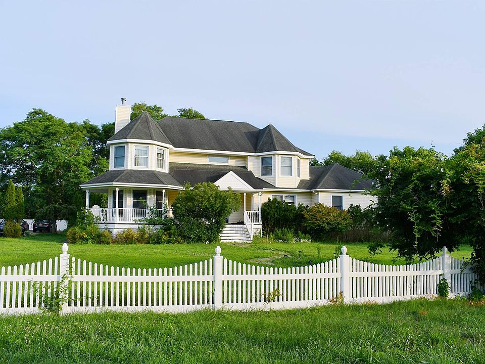 114 Main St, Center Moriches, NY 11934 MLS 3445647 Zillow
