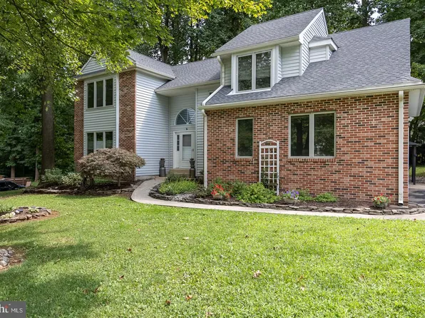 227 Pine Valley Dr, Coatesville, PA 19320