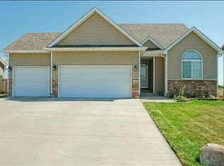 6617 SE Sundancer Swing, Pleasant Hill, IA 50327