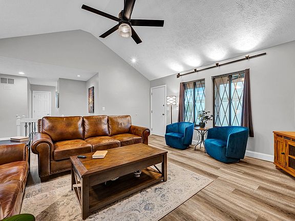 4th image of 1305 Kingsridge Ct