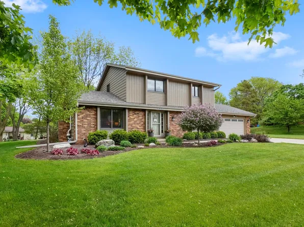 N99W16526 Rustic LANE, Germantown, WI 53022