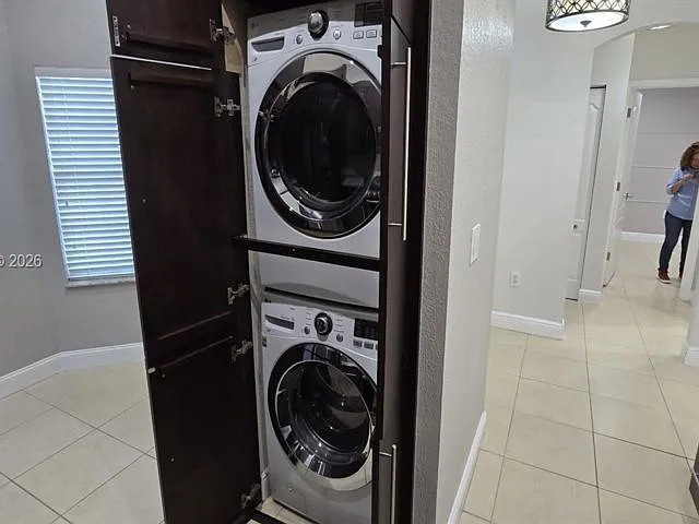 16325 SW 103rd Ter #16325 — Photo 5