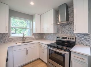 2826 Hillglenn Rd, Dallas, TX 75228