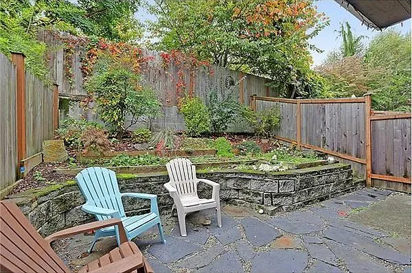 211 26th Ave S — Photo 13