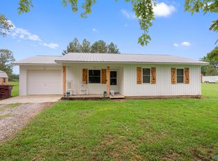 16237 Evans Rd, Athens, AL 35611
