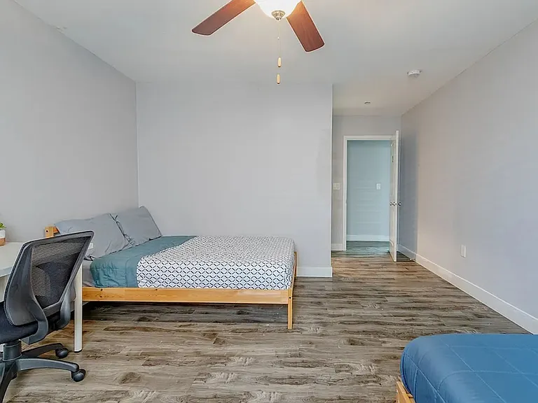 1252 W 37th Dr — Photo 18