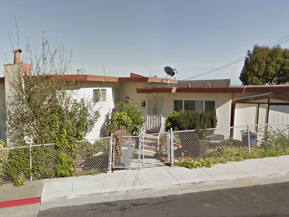 1st image of 160 Pecks Ln