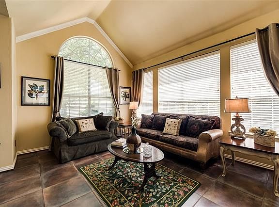 5th image of 5029 Enclave Ct