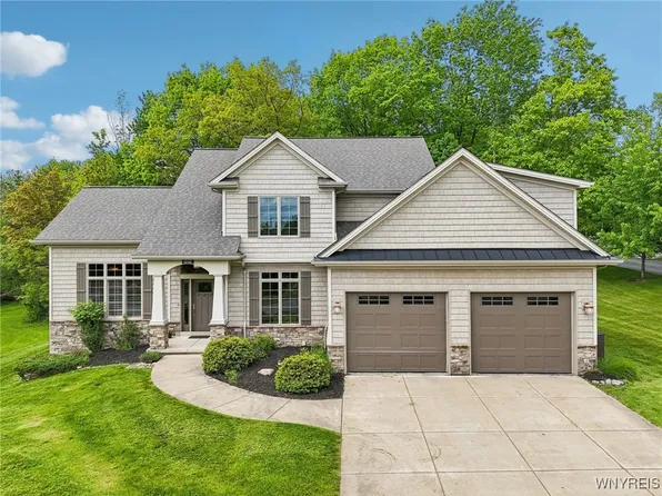 12 Nye Hill Rd, East Aurora, NY 14052