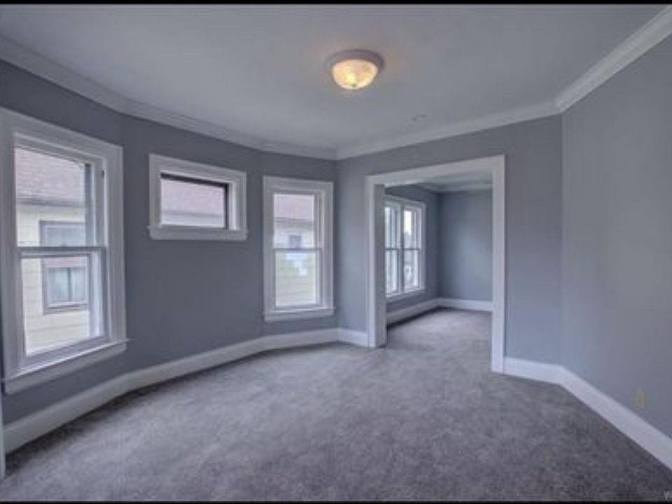 1st image of 25 Richfield Ave Floor 2