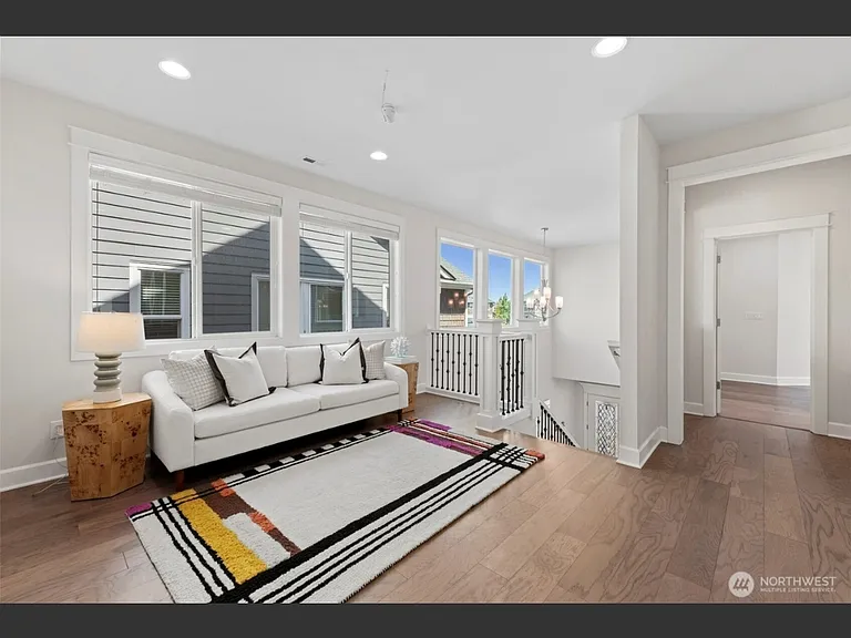 415 5th Ave NE — Photo 12
