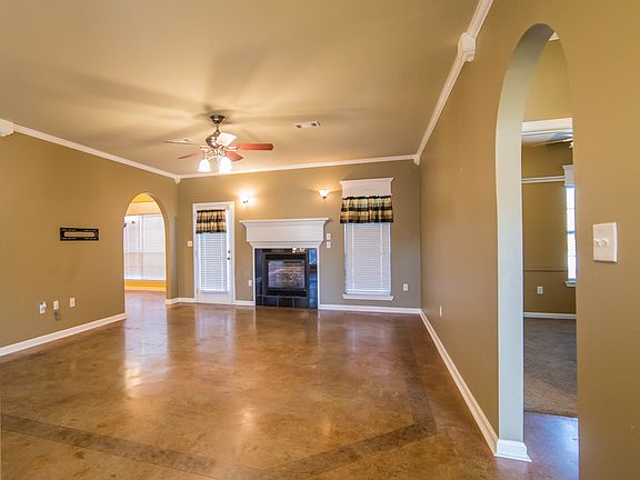 4th image of 44 Breckenridge Dr