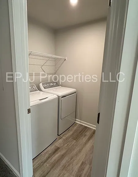 141 Randwick Ln — Photo 8