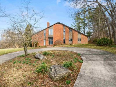 1138 Round Meadow Dr, Christiansburg, VA, 24073