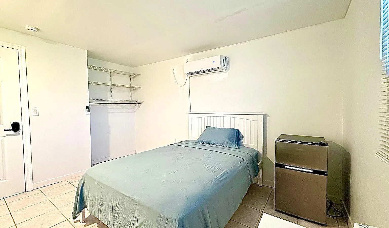 4 bed, 2.0 bath, 1800 sqft, $845 — Photo 2