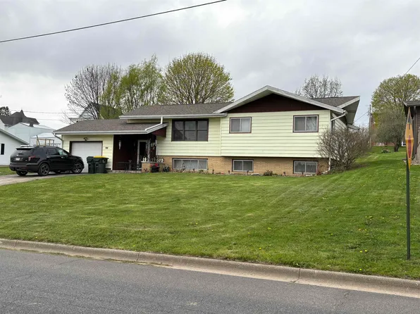 519 Mill St, Bloomington, WI 53804