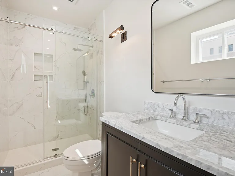 1329 Connecticut Ave NW #300 — Photo 39