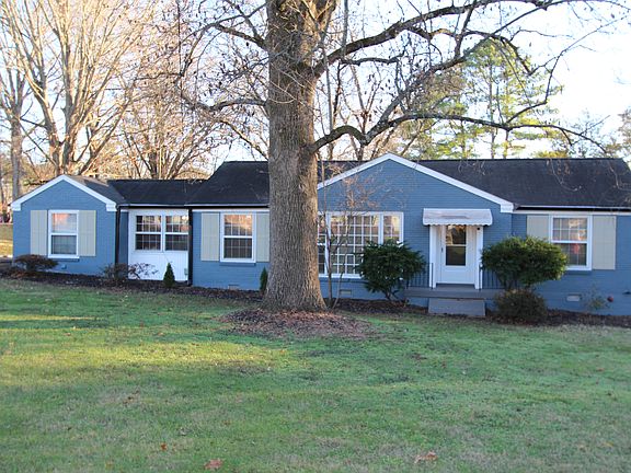 3rd image of 2313 Ingleside Dr