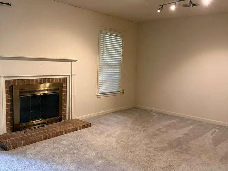 5976 Norham Dr — Photo 28
