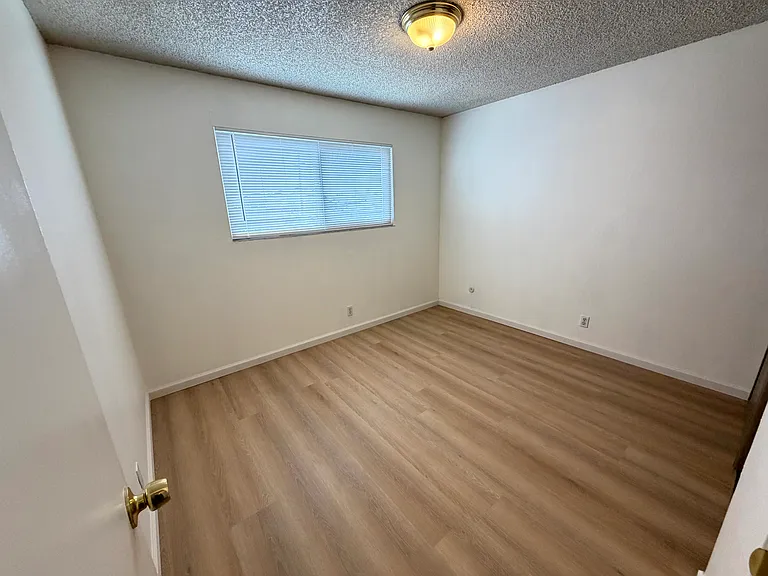 814 Orchard Ave — Photo 9