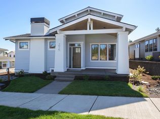 3026 NW Clearwater Dr, Bend, OR 97703