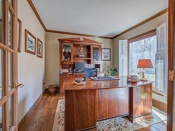 4th image of 3428 Country Club Dr