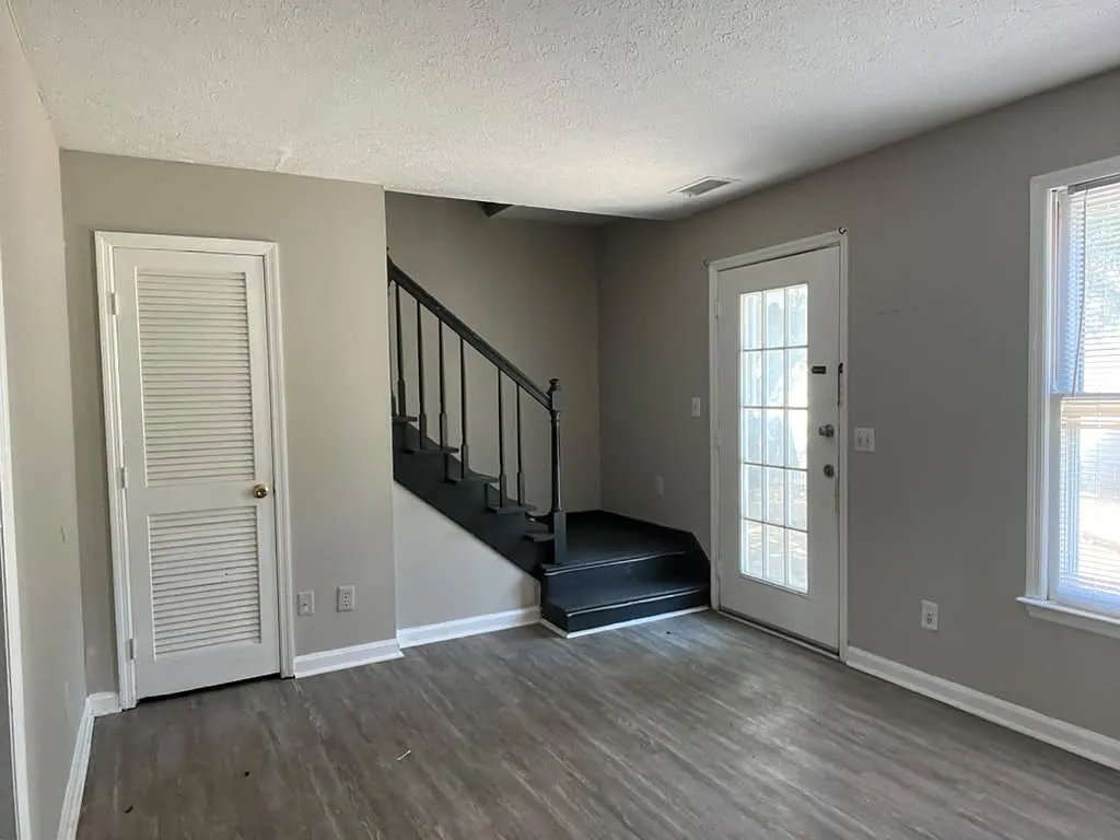 2 bed, 768 sqft, $1,150 — Photo 3