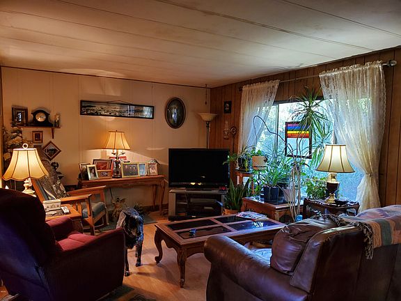 5th image of 220 Westwind St