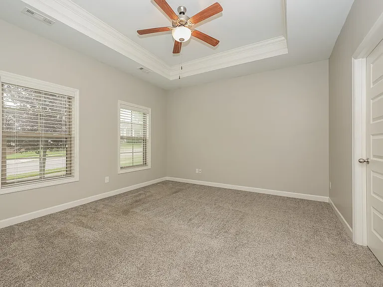 2237 Dale View Dr — Photo 9