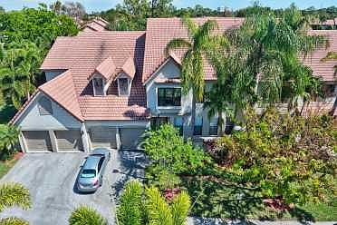 Home For Sale In Coach Houses Of Town Place