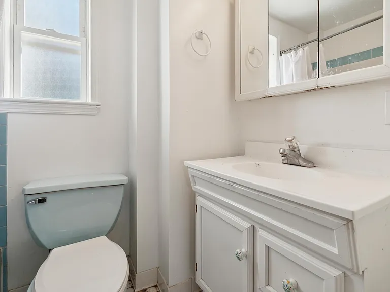 147 Conarroe St — Photo 15