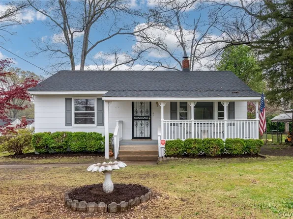 2372 Coxendale Rd, Chester, VA 23831