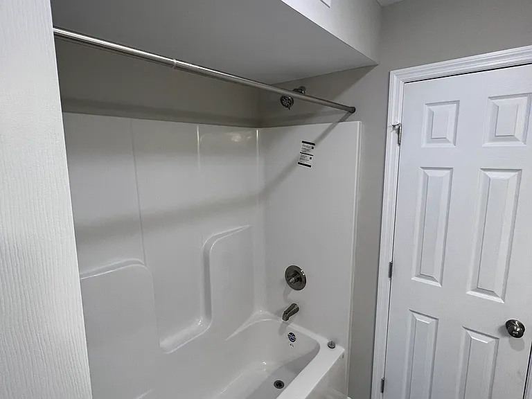1807 Graymont Ln SW #B — Photo 11