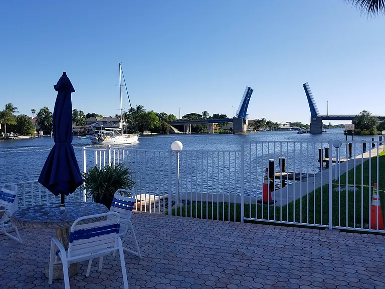 638 Snug Harbor Dr #E4 — Photo 8