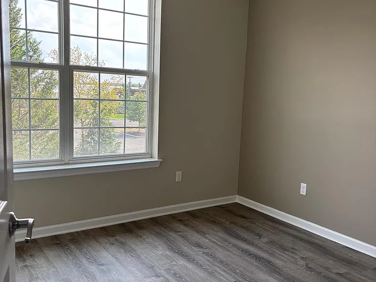 1321 Sierra Dr — Photo 24