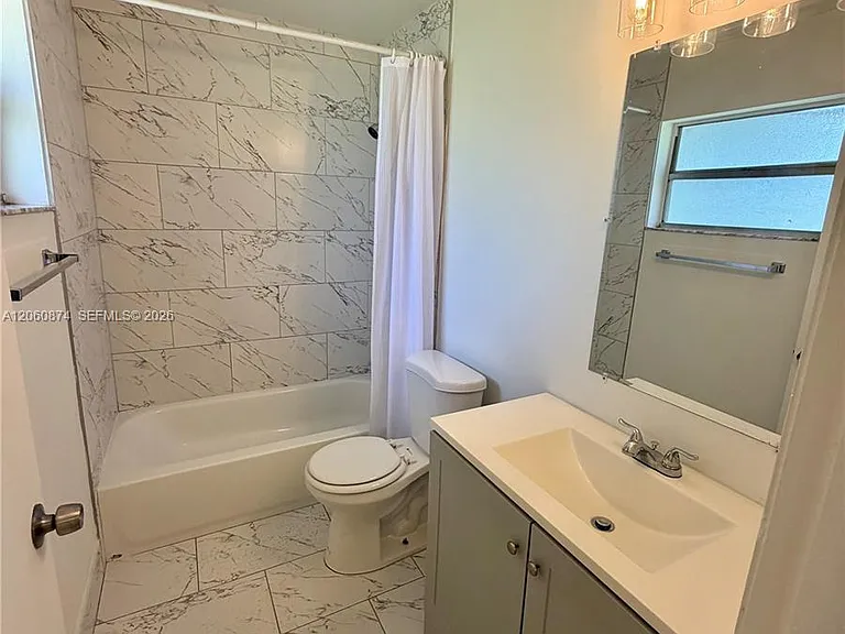 4073 SW 52nd St #1-2 — Photo 10