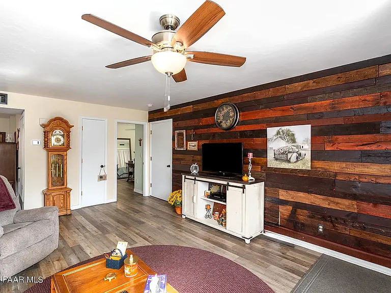 2161 Mission Way #D — Photo 1