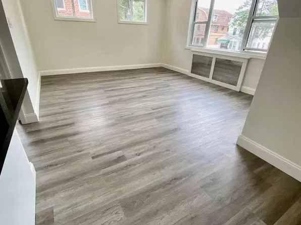 (undisclosed Address), Flushing, NY 11358
