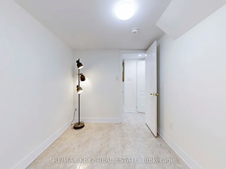54 Oakford Dr #BASEMENT — Photo 26