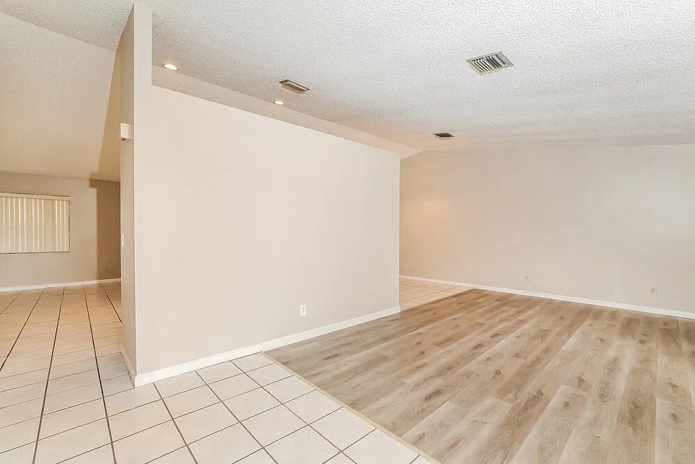 3 bed, 2.0 bath, 1667 sqft, $2,855 — Photo 4