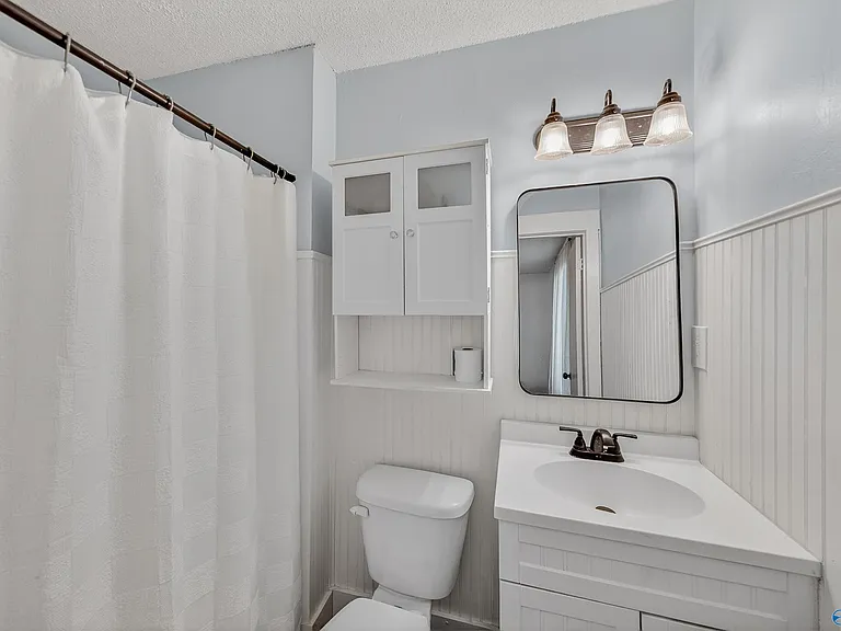 124 W Emert Rd — Photo 17