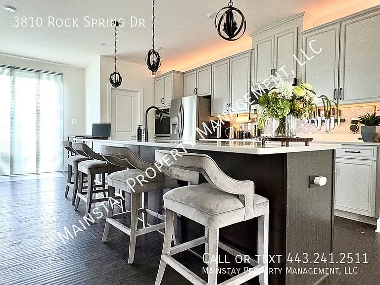 3810 Rock Spring Dr — Photo 3