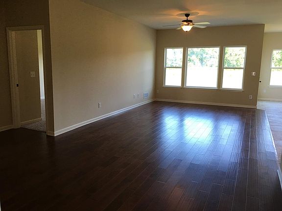 3rd image of 168 Shirley Blvd