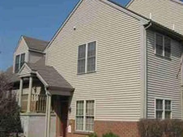 10 Bromley Ct, Hershey, PA 17033