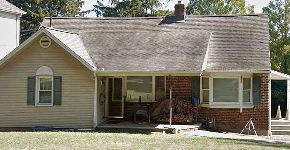 1st image of 284 N Farview Ave